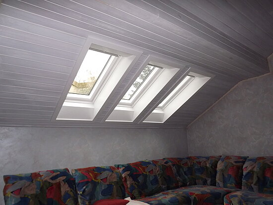 VELUX GGU Dachfenster Everfinish (Kunststoff weiss) als 3er Kombination - von Innen
